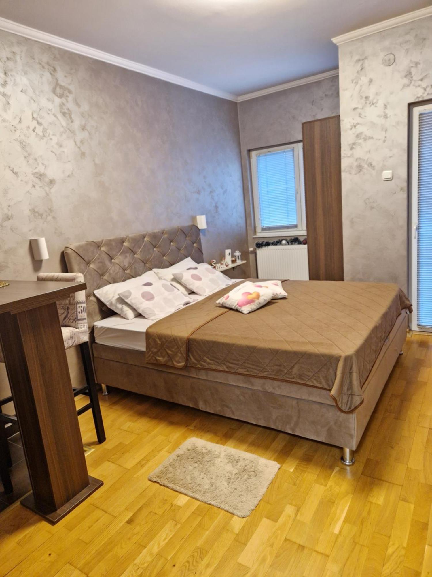 Apartman Studio Diamond Суботица Екстериор снимка